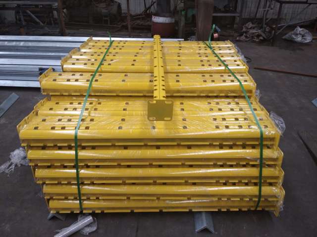 桃型柱護(hù)欄網(wǎng)--02